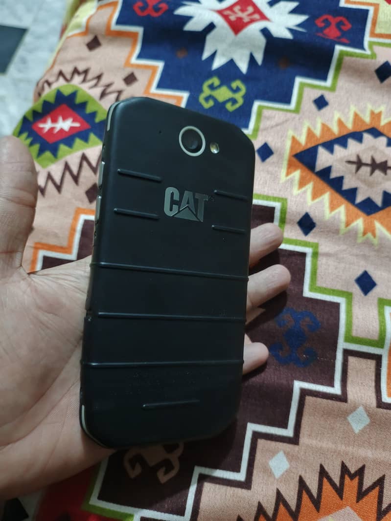 CAT S48c 4/64 2