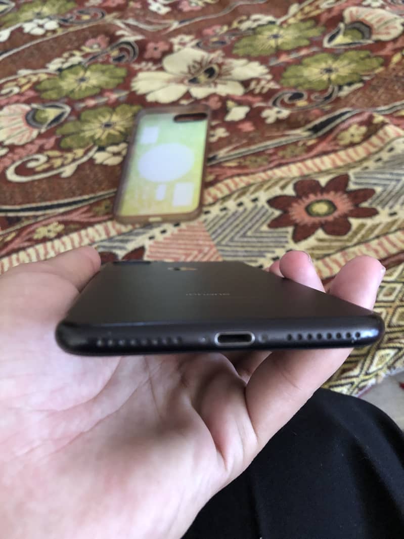 iPhone 7plus 128gb 82% battery health 10/10 1