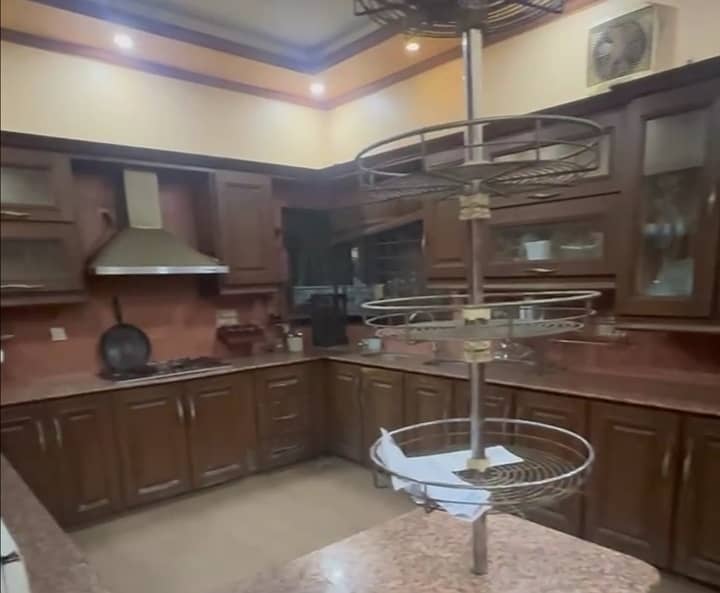 23 Marla House Ideally Situated In Johar Town Phase 1 - Block D 8