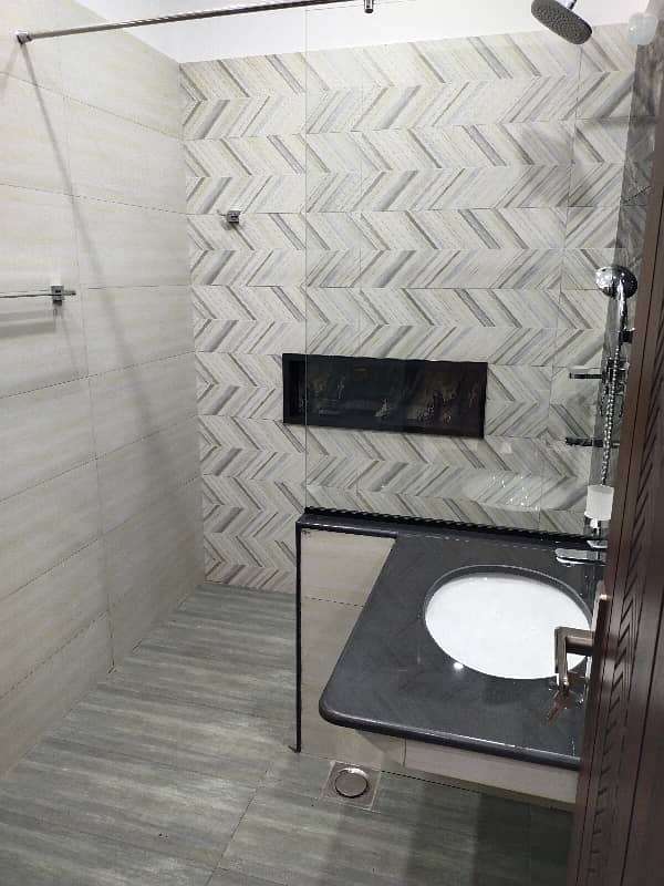 1 Kanal Luxury Brand New House For Rent in Bahria Town Lahore 19
