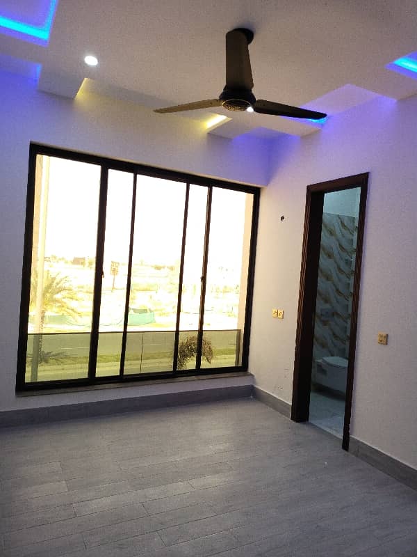 1 Kanal Luxury Brand New House For Rent in Bahria Town Lahore 28