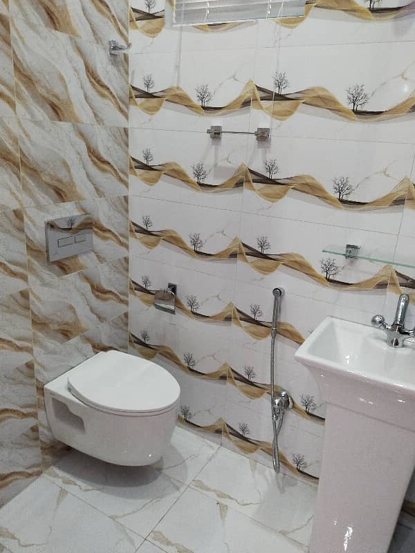 1 Kanal Luxury Brand New House For Rent in Bahria Town Lahore 31