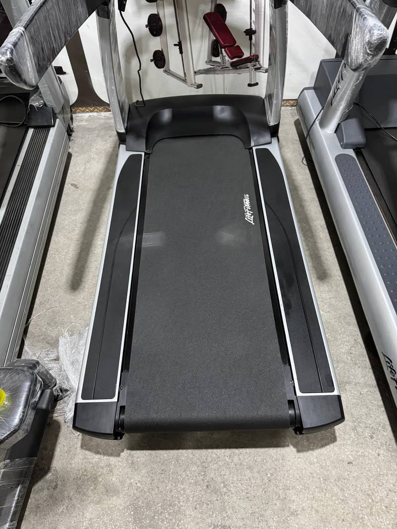 Commercial Treadmills || Treadmills || Gym Used Treadmills 19