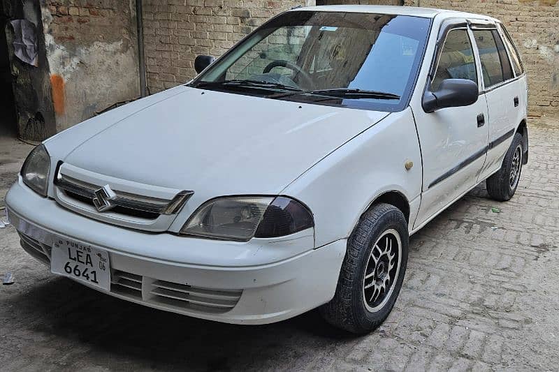 Suzuki Cultus VXR 2006 chat genuine 1 door Genuine bornet  touching 0