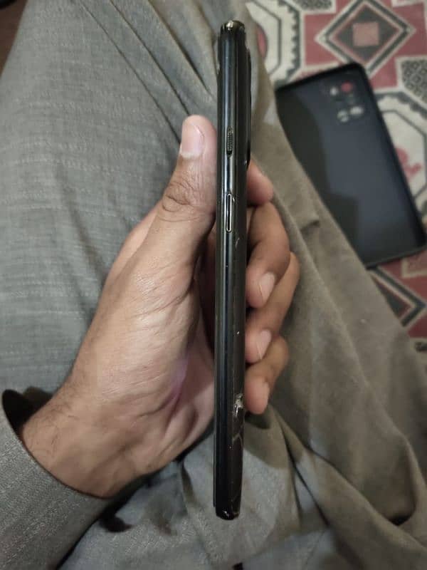 OnePlus 9r 4