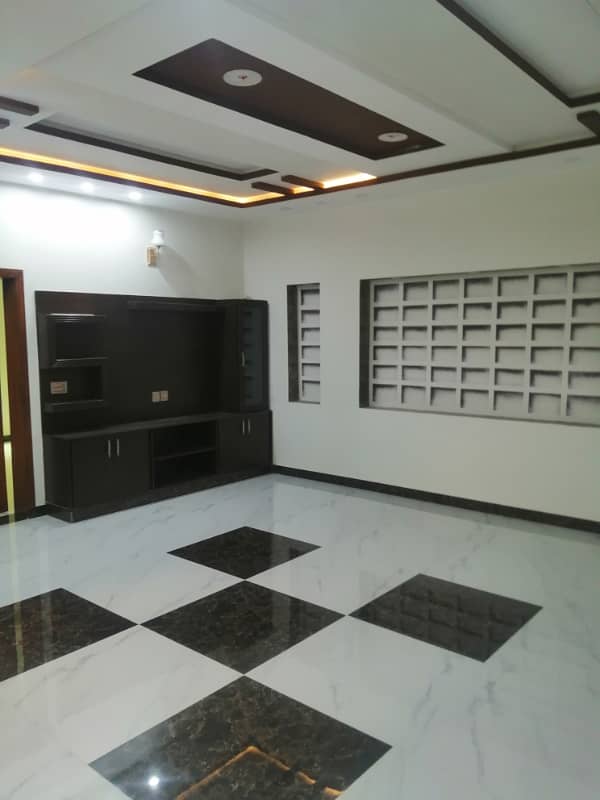 10 Marla House Is Available For Rent On Top Location Of Wapda Town Phase 1, Lahore 3