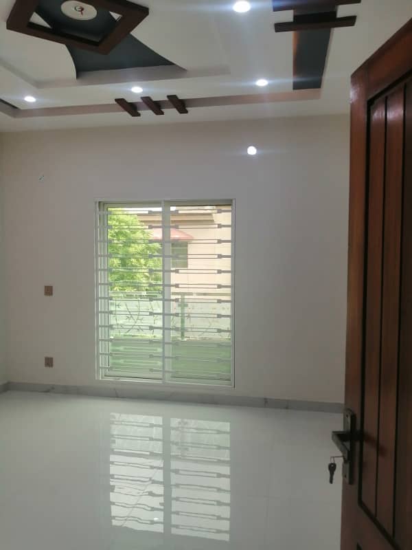 10 Marla House Is Available For Rent On Top Location Of Wapda Town Phase 1, Lahore 11