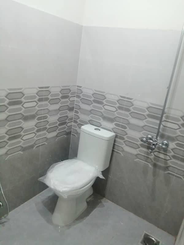10 Marla House Is Available For Rent On Top Location Of Wapda Town Phase 1, Lahore 13