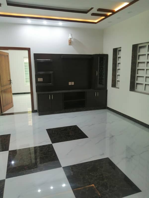 10 Marla House Is Available For Rent On Top Location Of Wapda Town Phase 1, Lahore 14