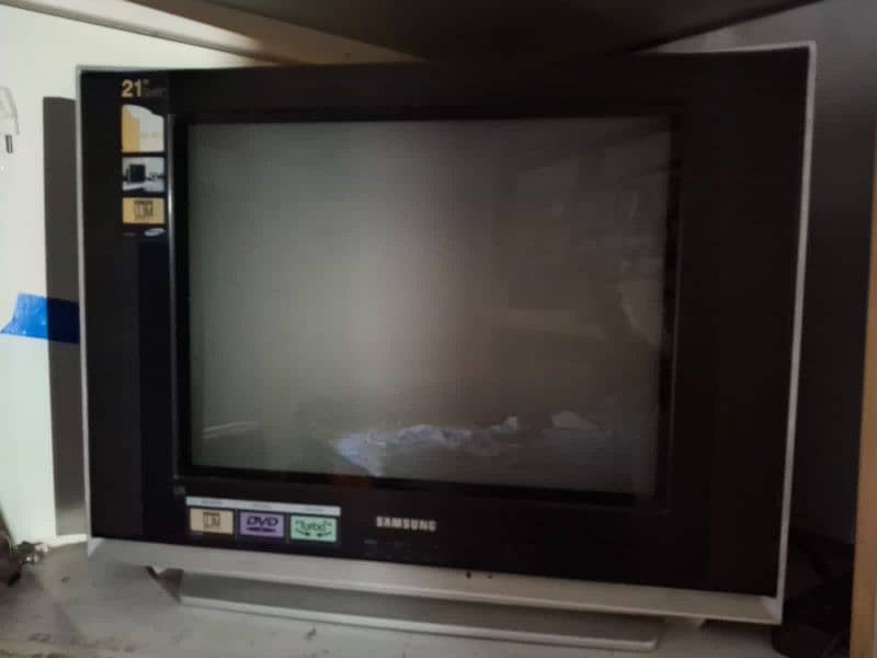 Samsung 21" ultra slim Tv in very good condition. 3