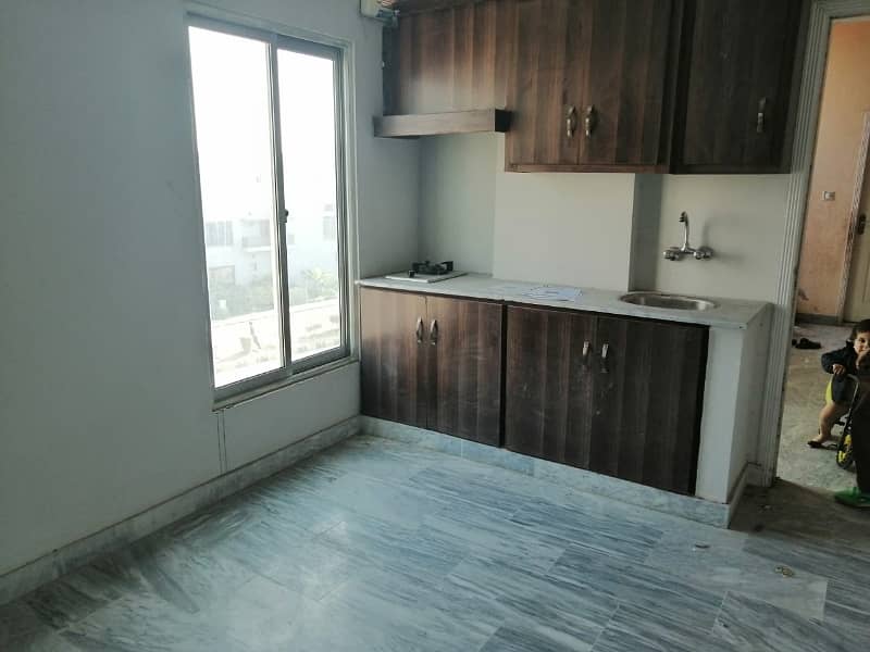450 Square Feet Flat Situated In Margalla View Housing Society For rent 8