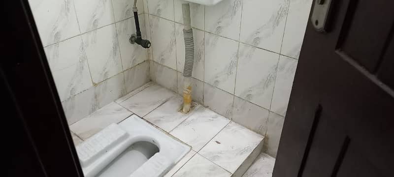 5 Marla Lower Portion Available For Rent In Johar Town J-2 Block 7