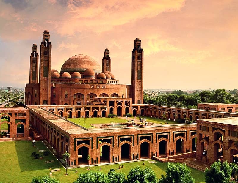 A 10 Marla Residential Plot Located In Bahria Town - Iqbal Block Is Available For sale 4