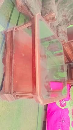 table is for sale in very good condition  in urgent