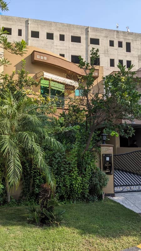 8 MARLA BEAUTIFUL HOUSE AVAILABLE FOR SALE IN DIVINE HOMES 0