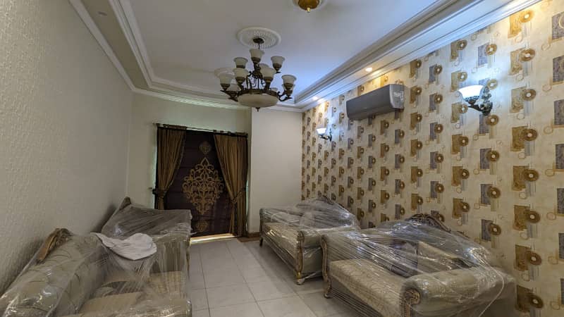 8 MARLA BEAUTIFUL HOUSE AVAILABLE FOR SALE IN DIVINE HOMES 4