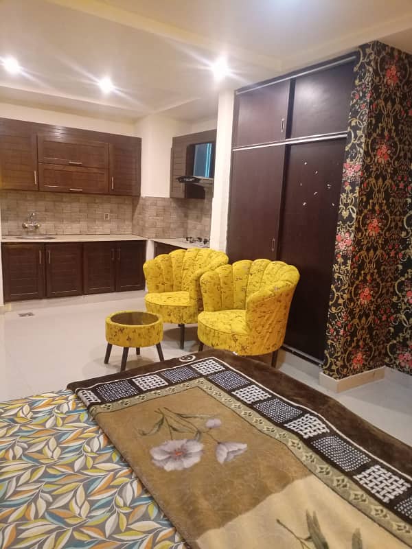 Daily bacises 1 bed rom short time coupel Allow Safe & scour 100% 1