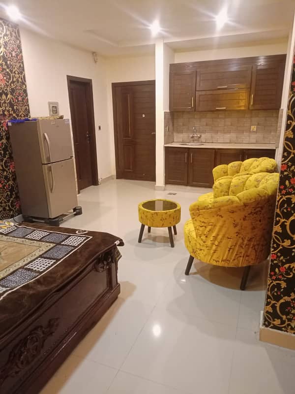 Daily bacises 1 bed rom short time coupel Allow Safe & scour 100% 5