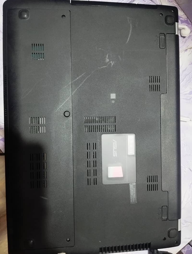 ASUS Laptop 4GB Memory 500GB HDD Intel HD Graphics 4000 17.3" Windows 2