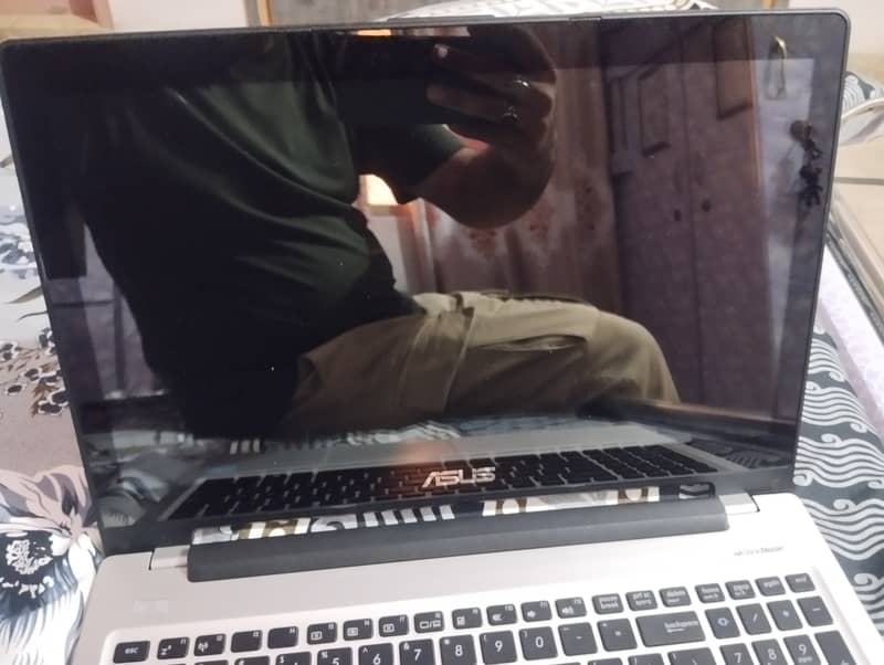 ASUS Laptop 4GB Memory 500GB HDD Intel HD Graphics 4000 17.3" Windows 3