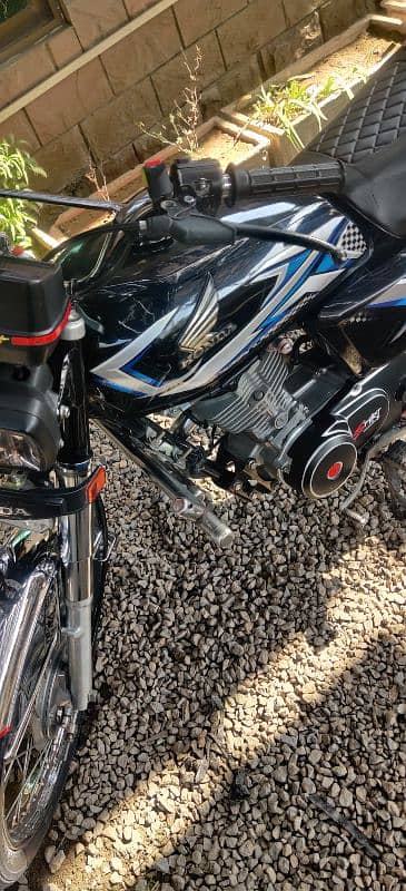 Honda CG125 9