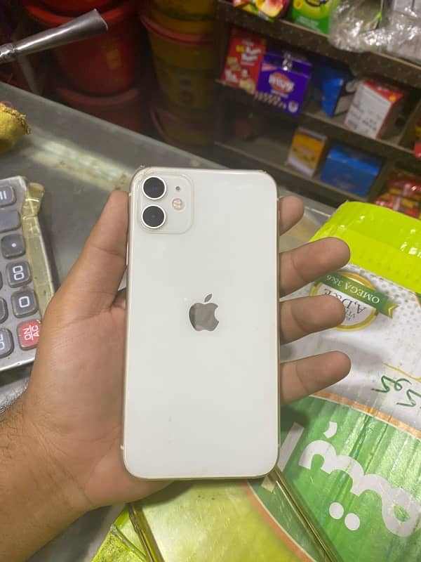 i phone 11 White jv 10/10 0