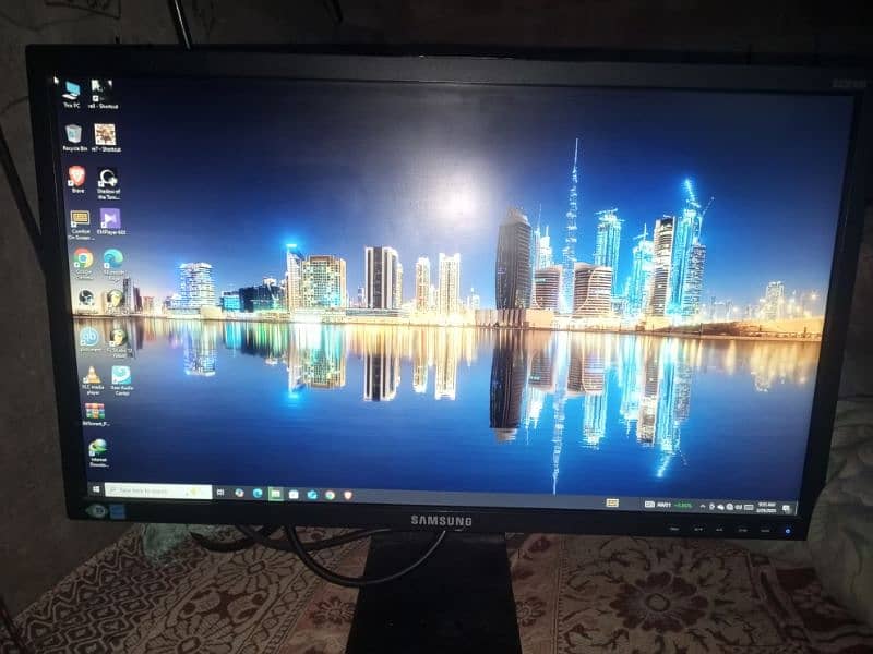 monitor 1