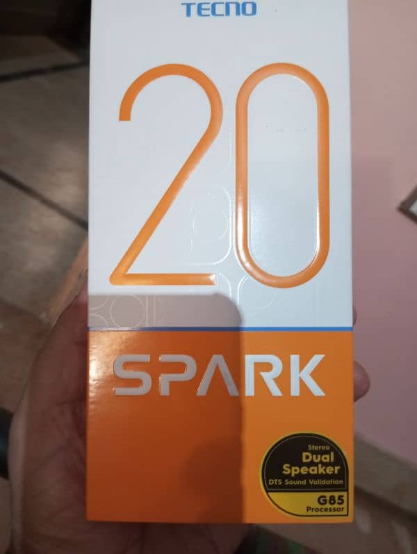Spark 20 Ram 8 GB ROM 128 0