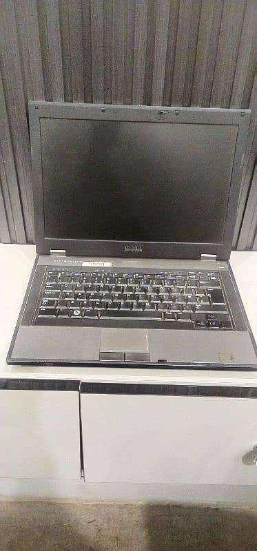 Latitude E5410 0