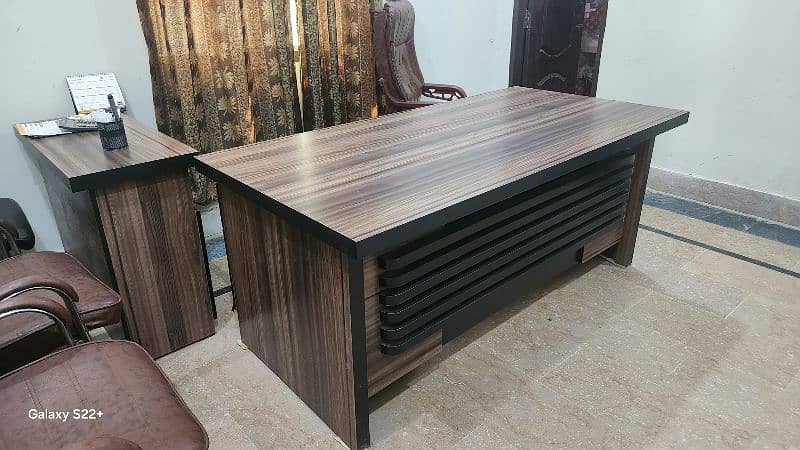 6.5 feet Luxury Executive Office Table 1