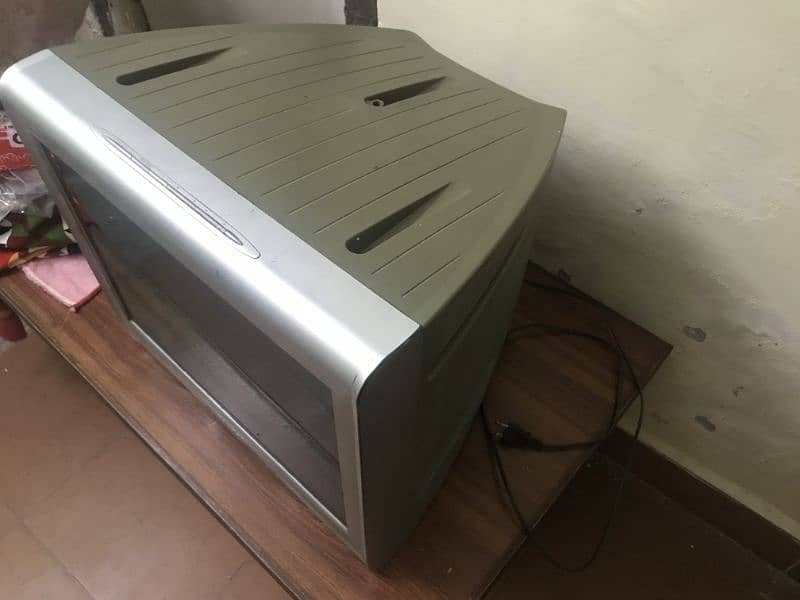 Sony Trinitron TV 0