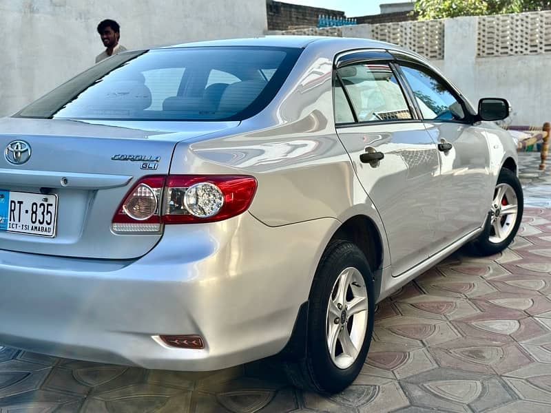 Toyota Corolla GLI 2011 7