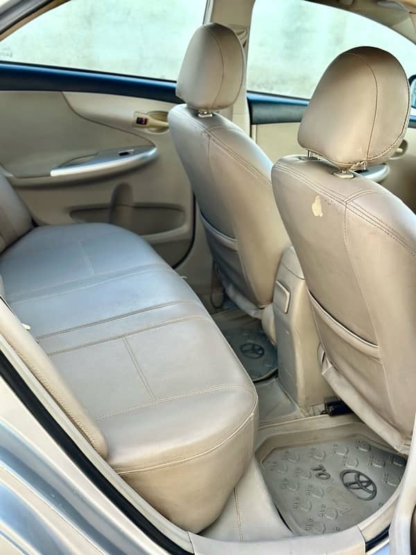 Toyota Corolla GLI 2011 8