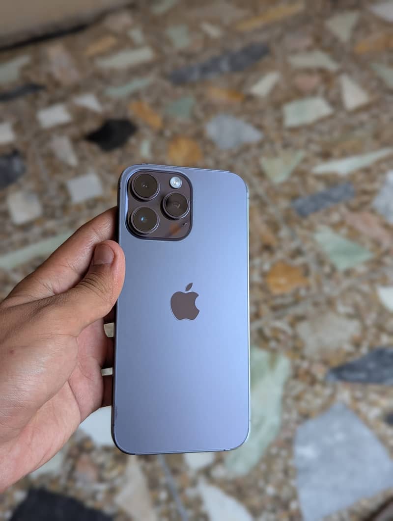Iphone 14pro max 5