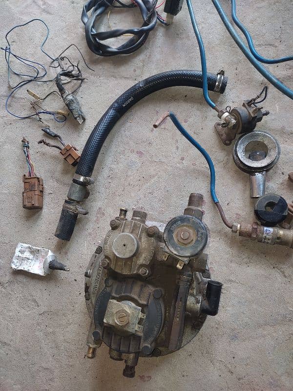 CNG/LPG Cylinder Kit & Stand 4