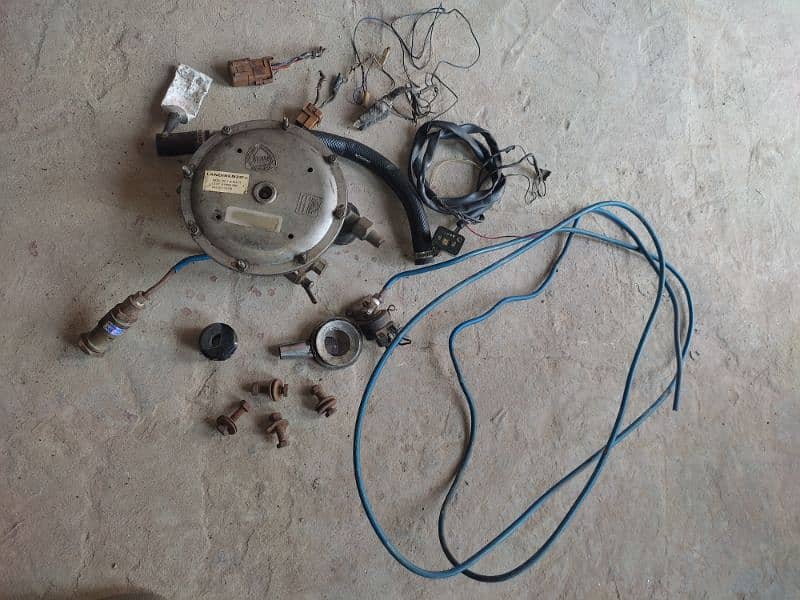 CNG/LPG Cylinder Kit & Stand 19