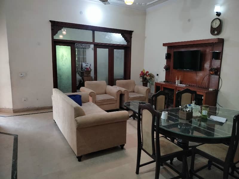 Corner House Available For Rent 4