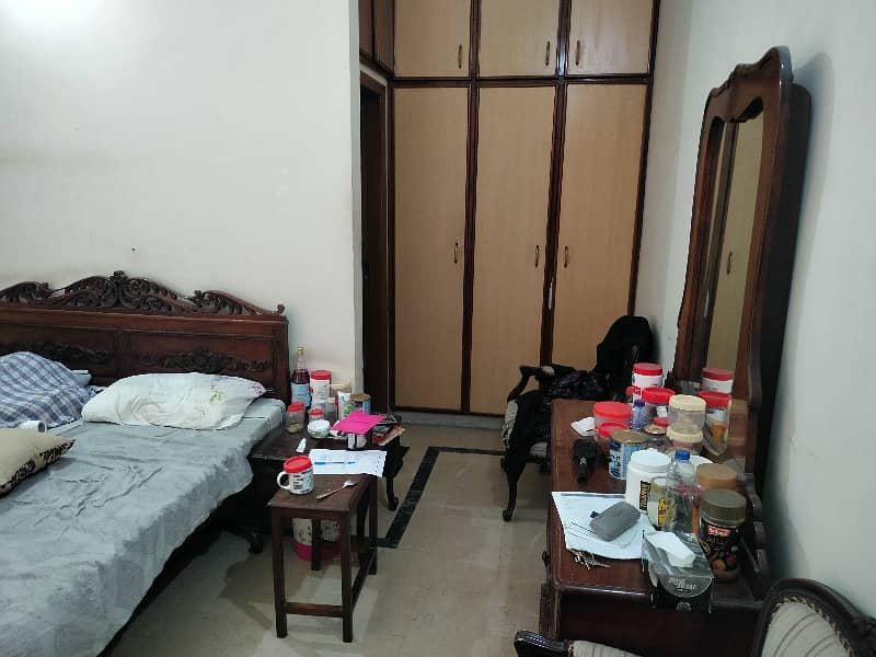 Corner House Available For Rent 6