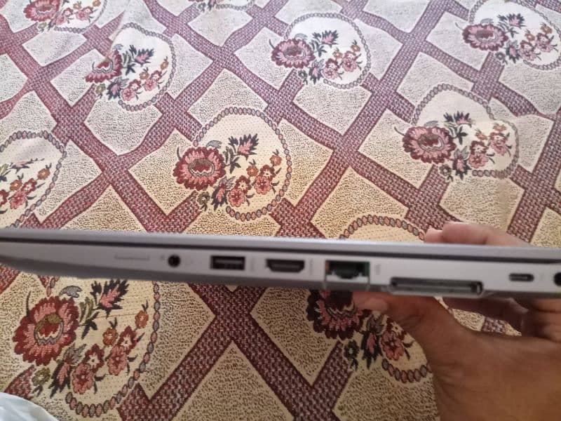 Laptop Hp EliteBook Core i7 8th Gen 16 GB Ram 5