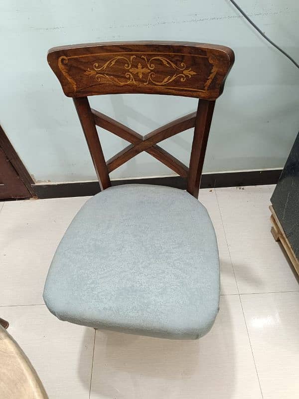 Round dining Table from Wood N Wood 2