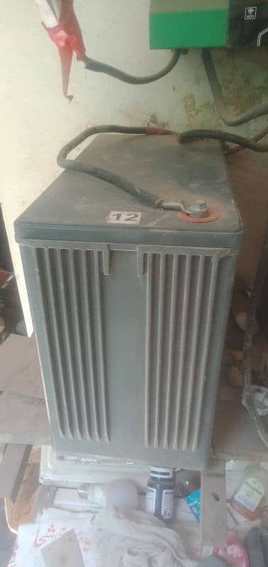 130 Amp dry batry 1