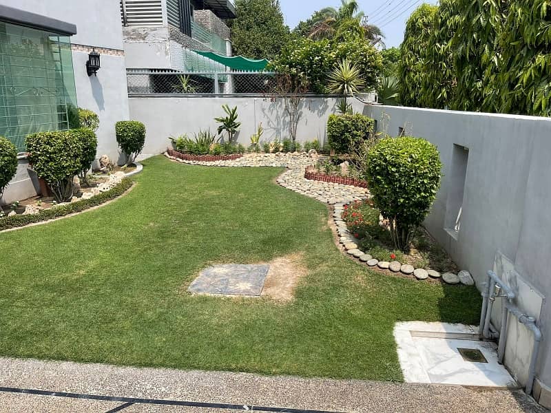 1 Kanal House for Sale in DHA Phase 4, Lahore 1