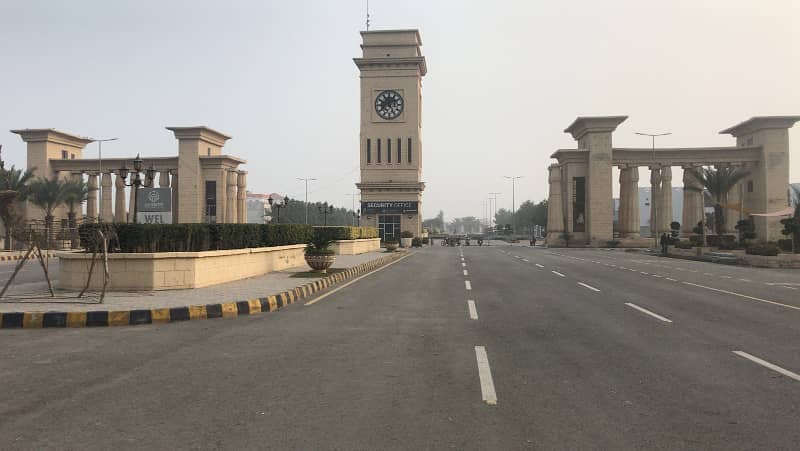 5 Marla Residential Plot Available On Instalments  Super City  Multan Road Sahiwal. 1