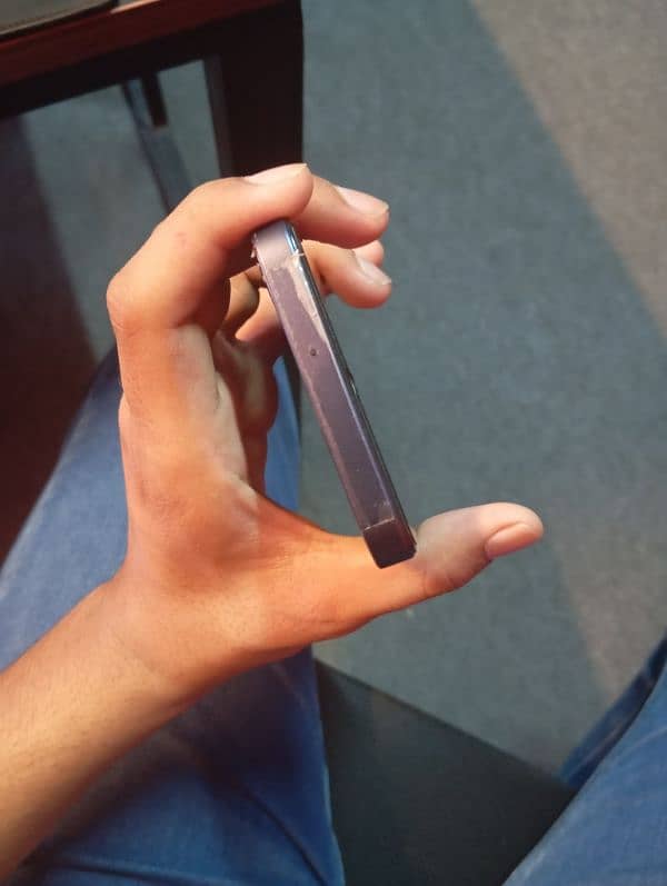 Samsung A25 5G (10/10) New condition 2