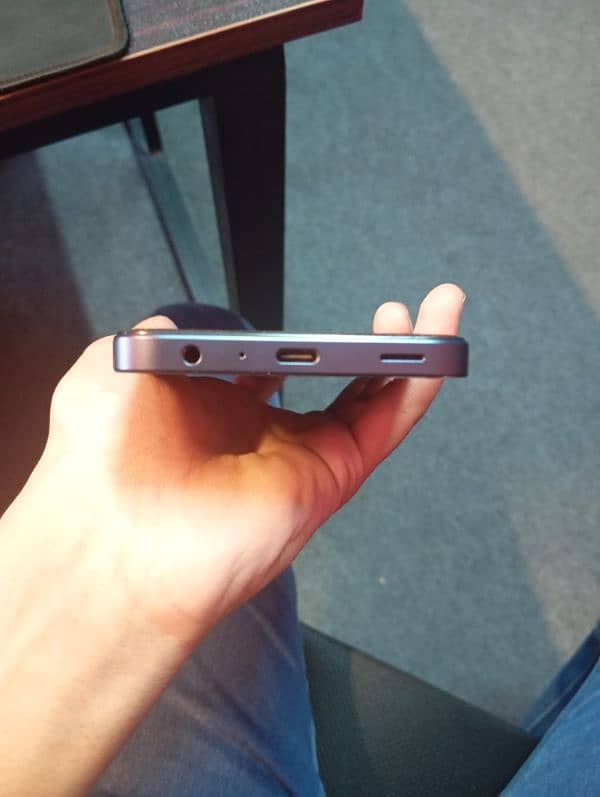 Samsung A25 5G (10/10) New condition 3