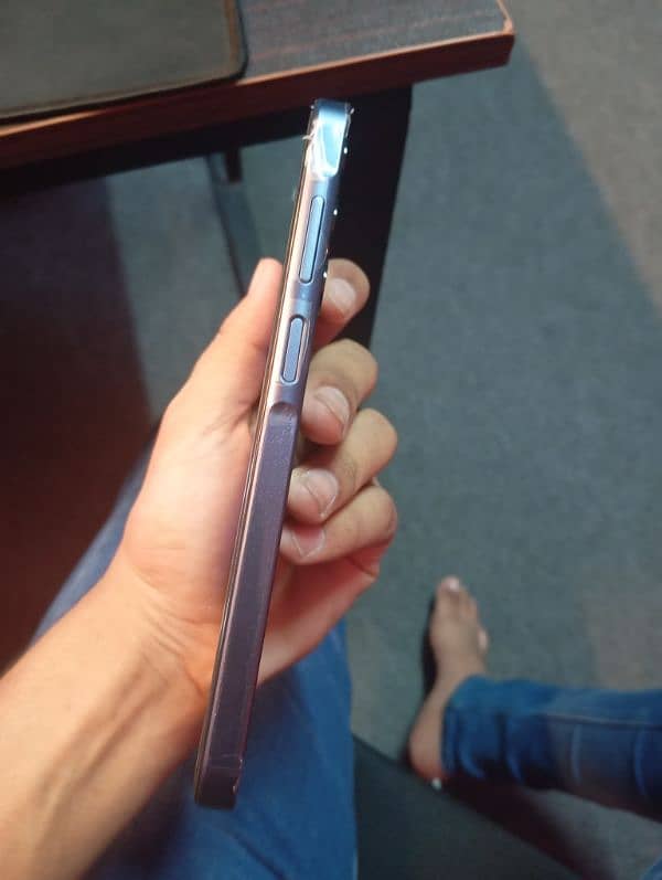 Samsung A25 5G (10/10) New condition 5