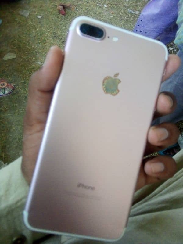 i phone 7 plus 0
