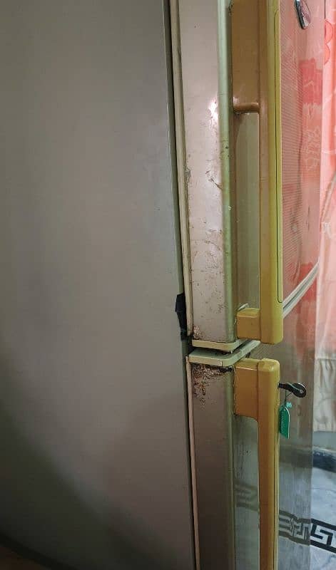 Haier fridge medium size btr thn pel,samsung,sony,orient,Mitsubishi 4