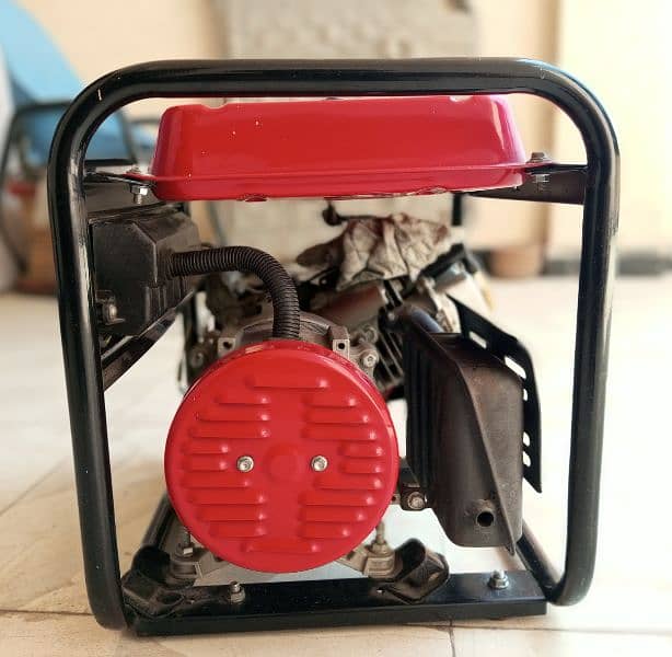1.5 kV petrol generator. 1