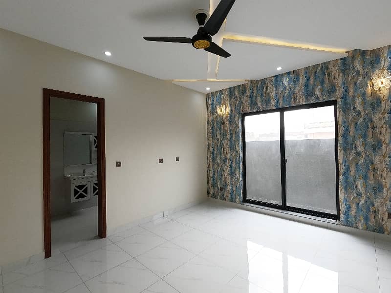 Unoccupied Prime Location House Of 10 Marla Is Available For Sale In Central Park Housing Scheme 13